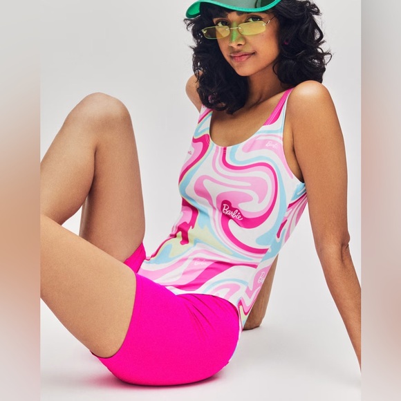 Barbie™ 80’s Malibu Bundle by Sheertex - Picture 1 of 9